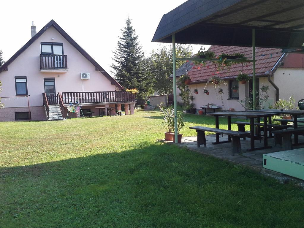 Ferienwohnung Utulny Privat Veľký Meder Exterior foto