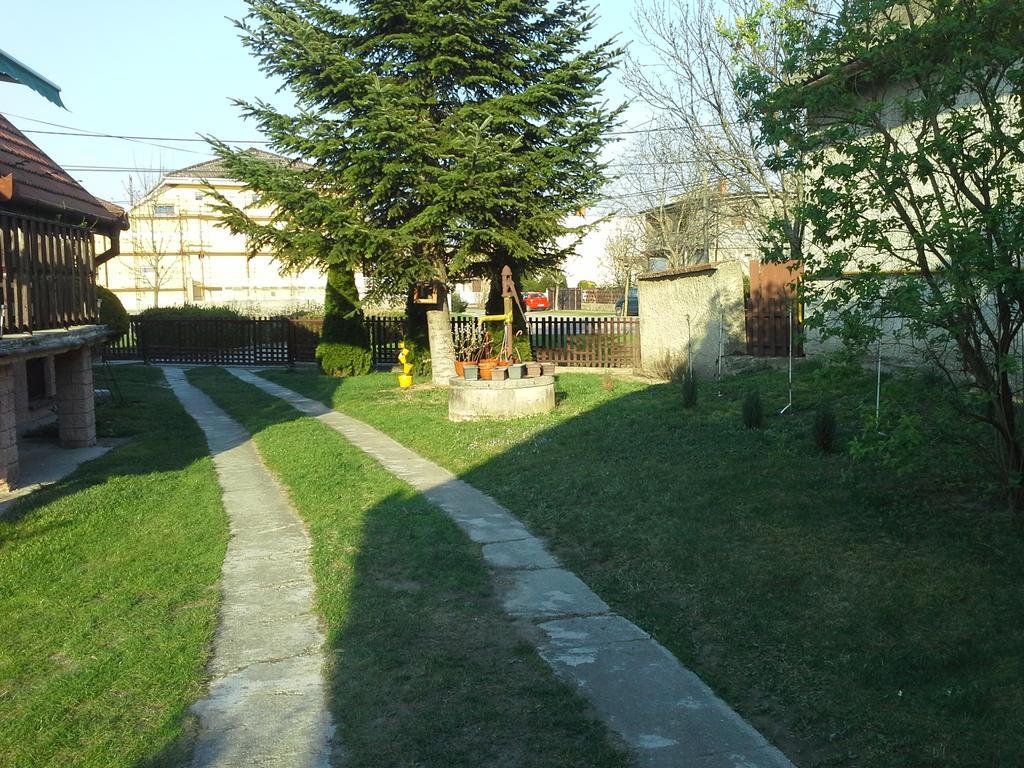 Ferienwohnung Utulny Privat Veľký Meder Exterior foto