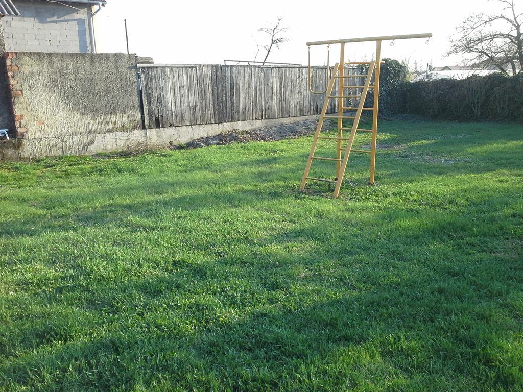 Ferienwohnung Utulny Privat Veľký Meder Exterior foto