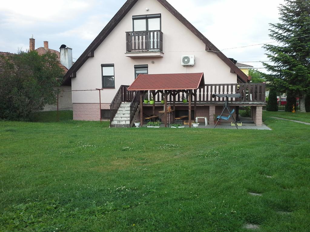 Ferienwohnung Utulny Privat Veľký Meder Exterior foto