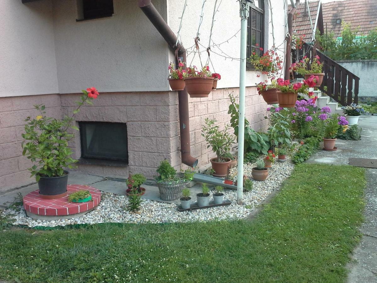 Ferienwohnung Utulny Privat Veľký Meder Exterior foto